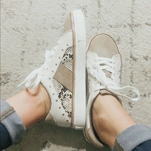 Crown Vintage Kalinda Sneaker